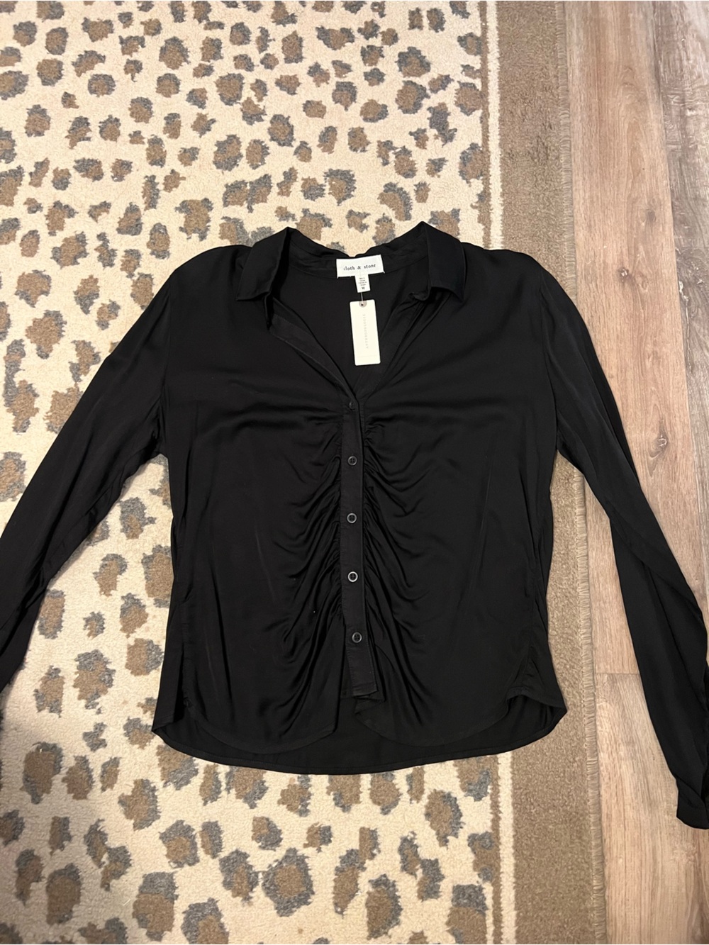 Anthropologie cloth & stone Black Long-Sleeve Ruched Button Front Blouse